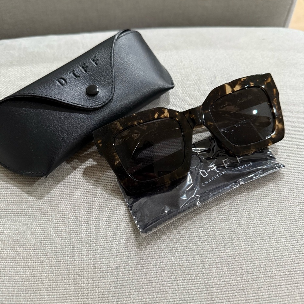 DIFF Sunglasses